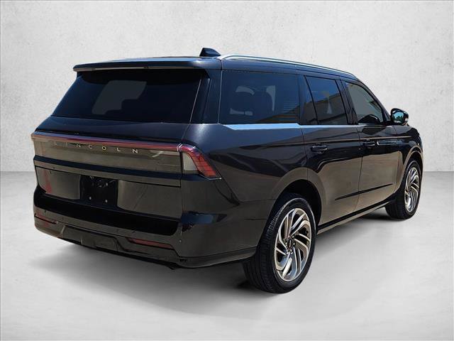 Used 2025 Lincoln Navigator Reserve AWD/4WD image 13