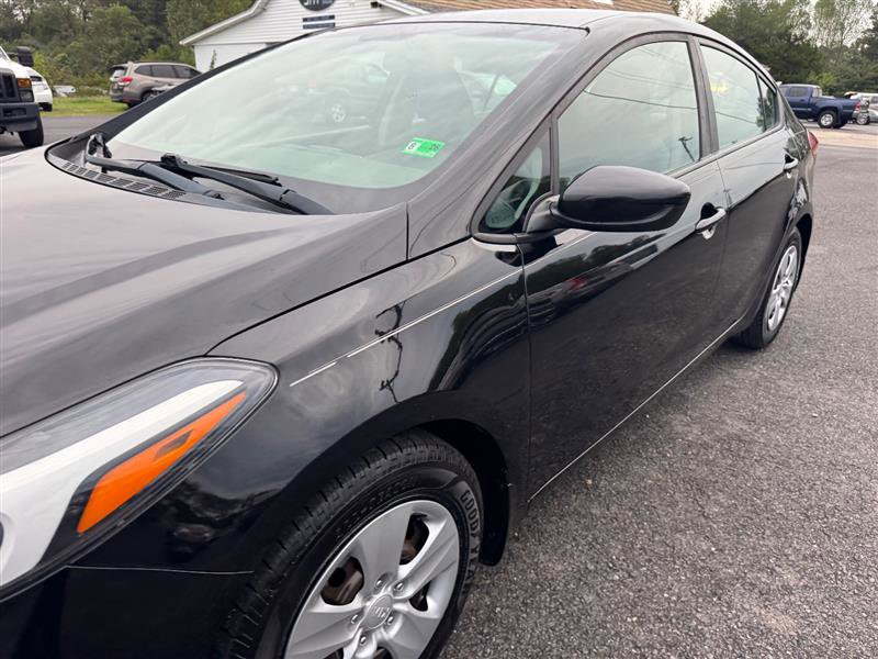 Used 2018 Kia Forte LX image 8