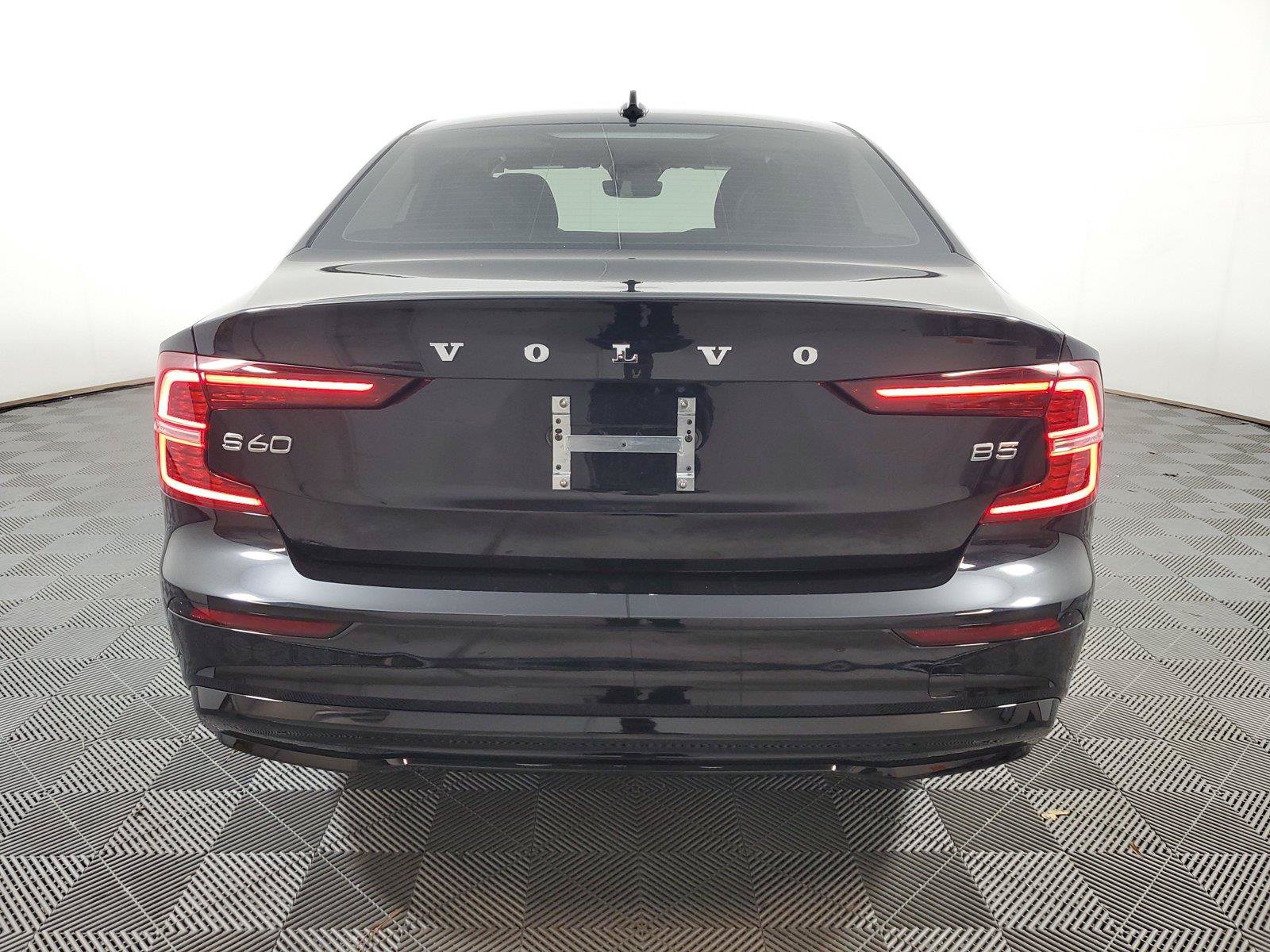 Used 2024 Volvo S60 B5 Core w/ Climate Package FWD image 5