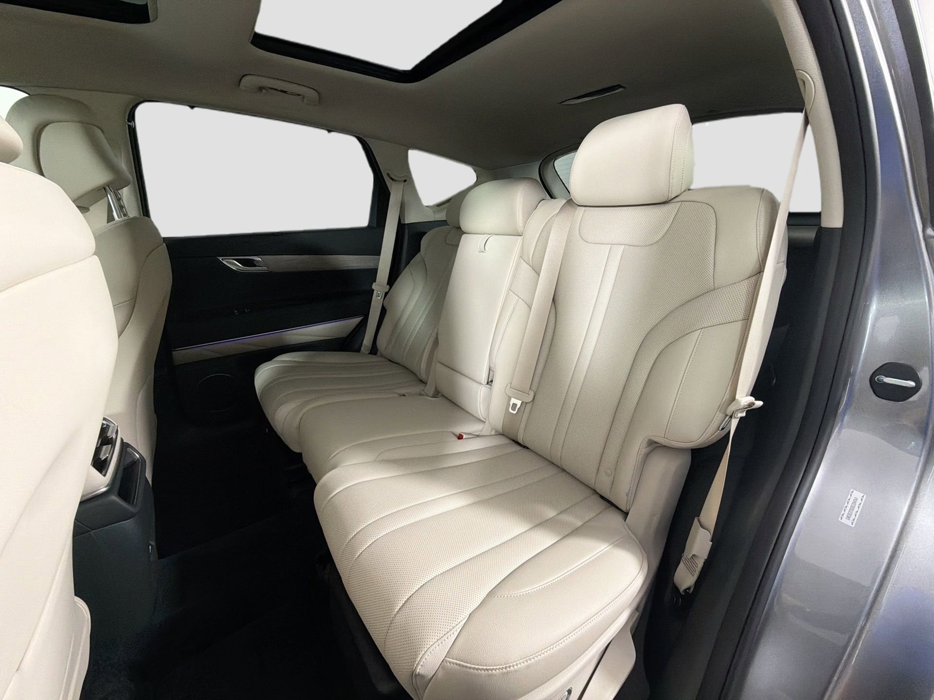 Used 2025 Genesis GV80 2.5T Select image 25