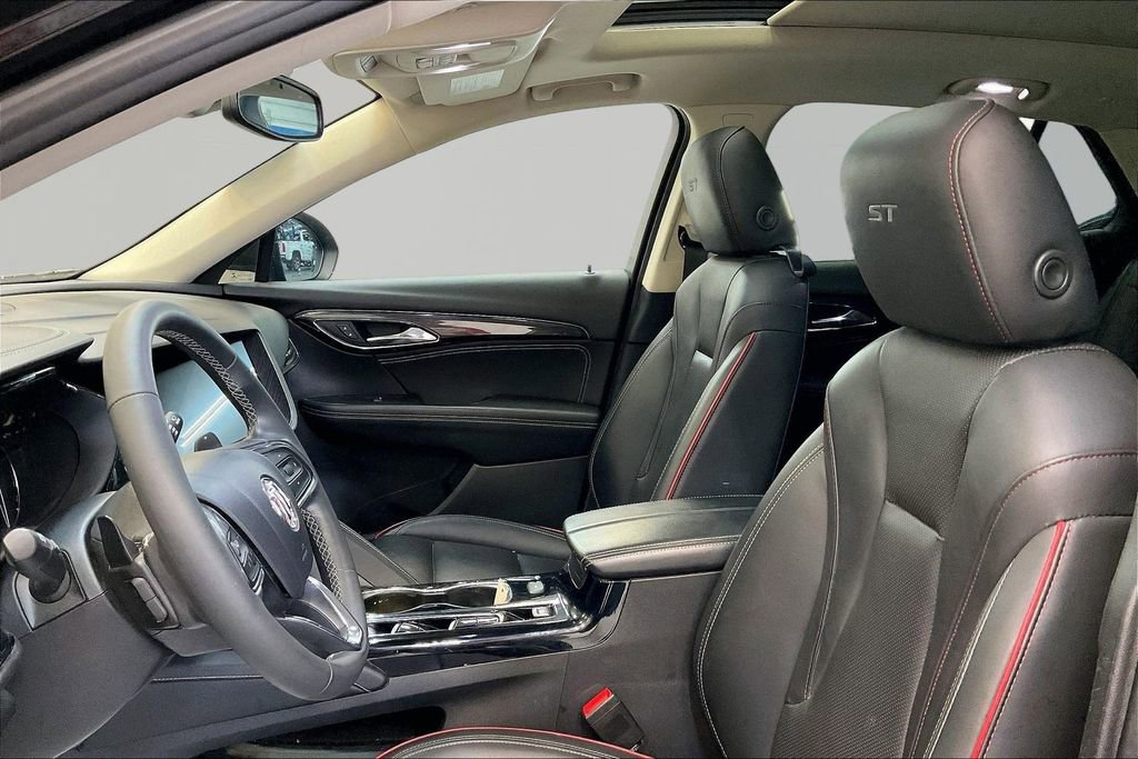 Used 2023 Buick Envision Essence w/ Sport Touring Package FWD image 21