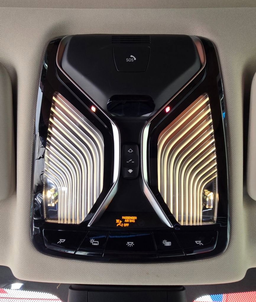 Used 2021 BMW X7 xDrive40i w/ Premium Package image 35