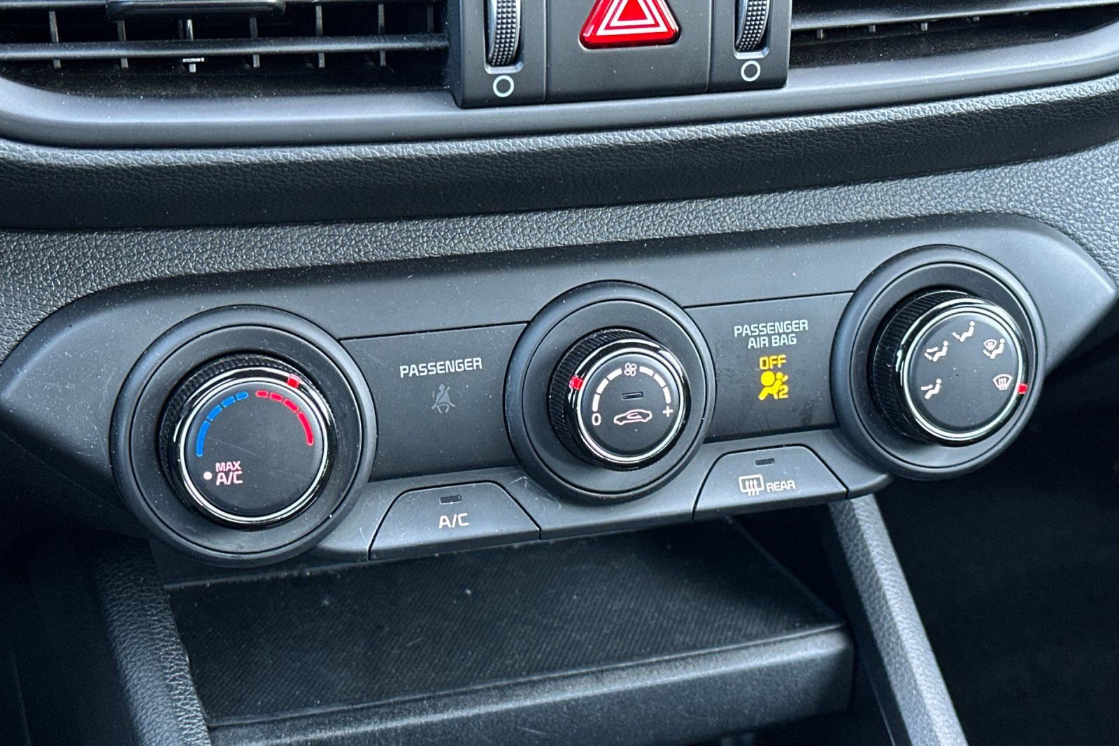 Used 2023 Kia Forte LXS w/ LXS Technology Package image 17