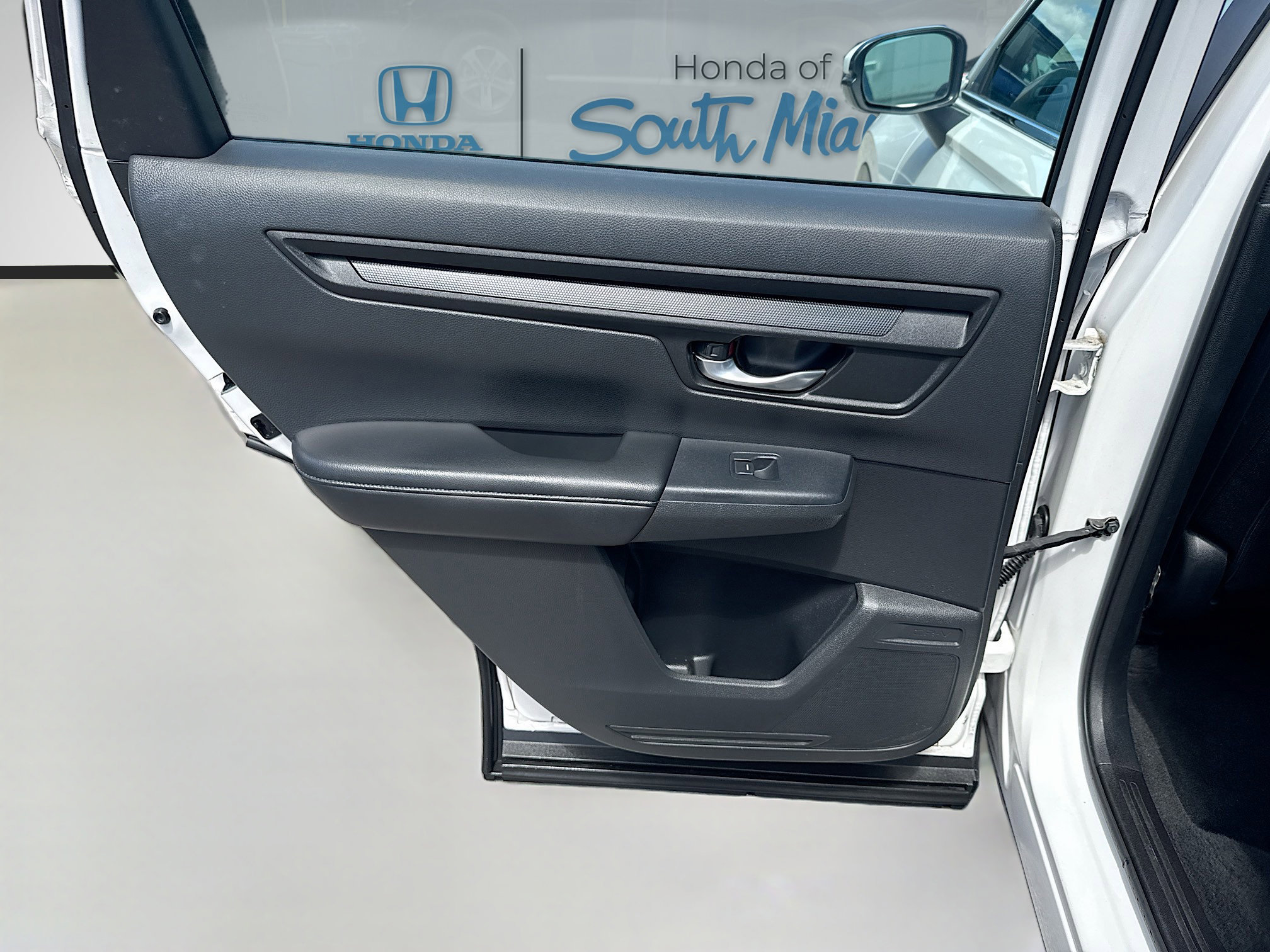 Used 2023 Honda CR-V LX image 25