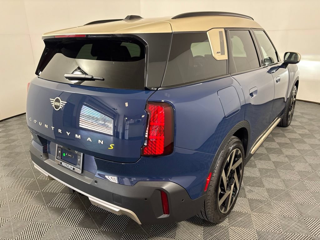 Certified 2025 MINI Cooper Countryman SE w/ Comfort Package Max AWD/4WD image 5