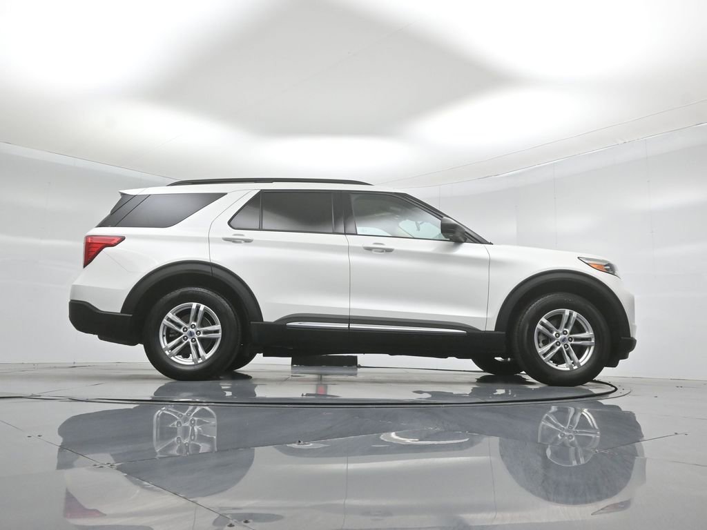 Certified 2023 Ford Explorer XLT w/ Equipment Group 202A RWD image 49