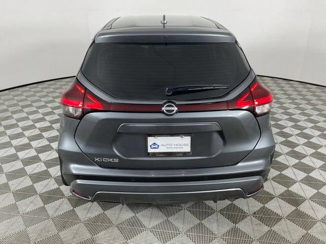 Used 2024 Nissan Kicks S FWD image 7