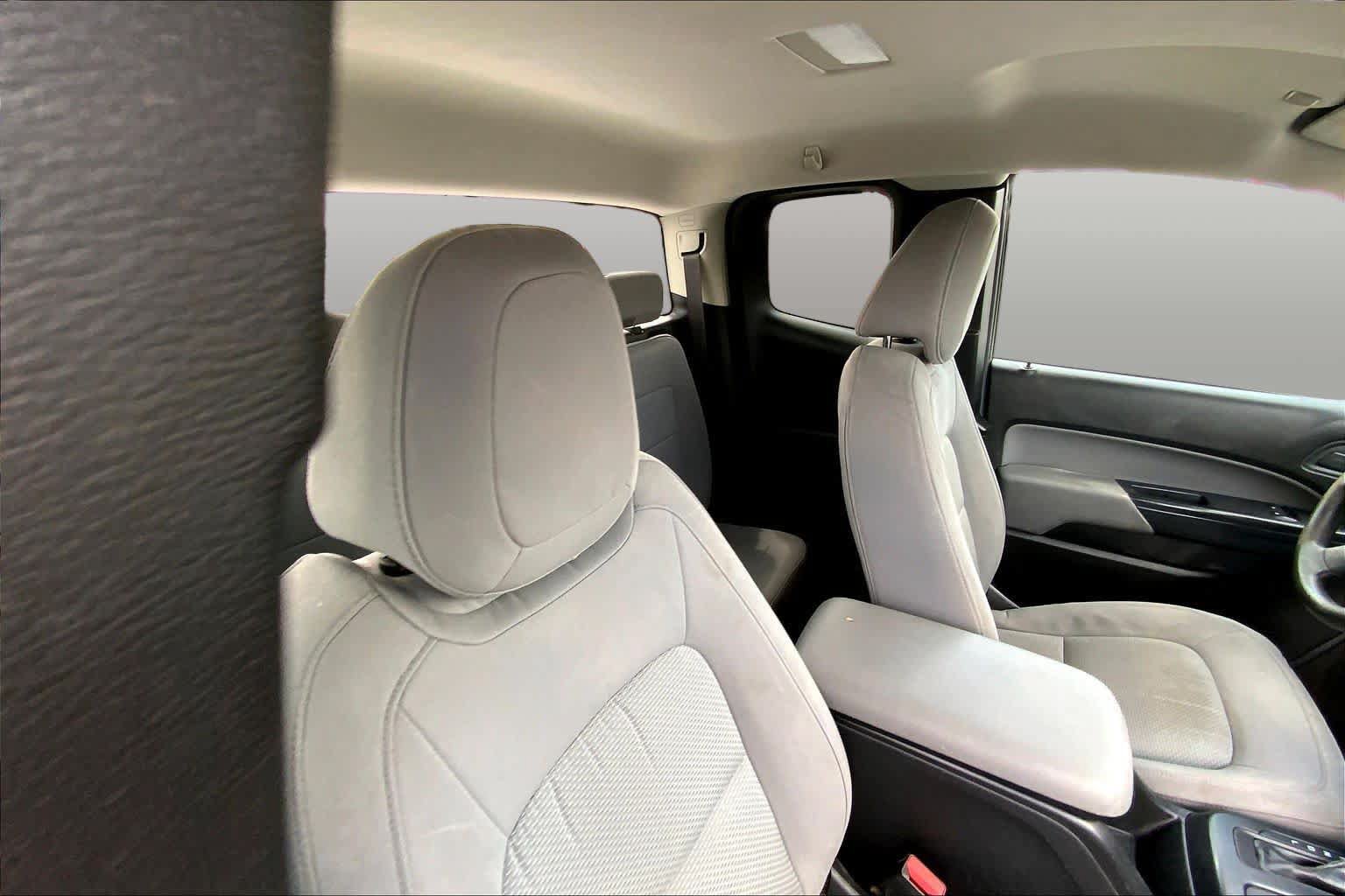Used 2017 Chevrolet Colorado W/T RWD image 20