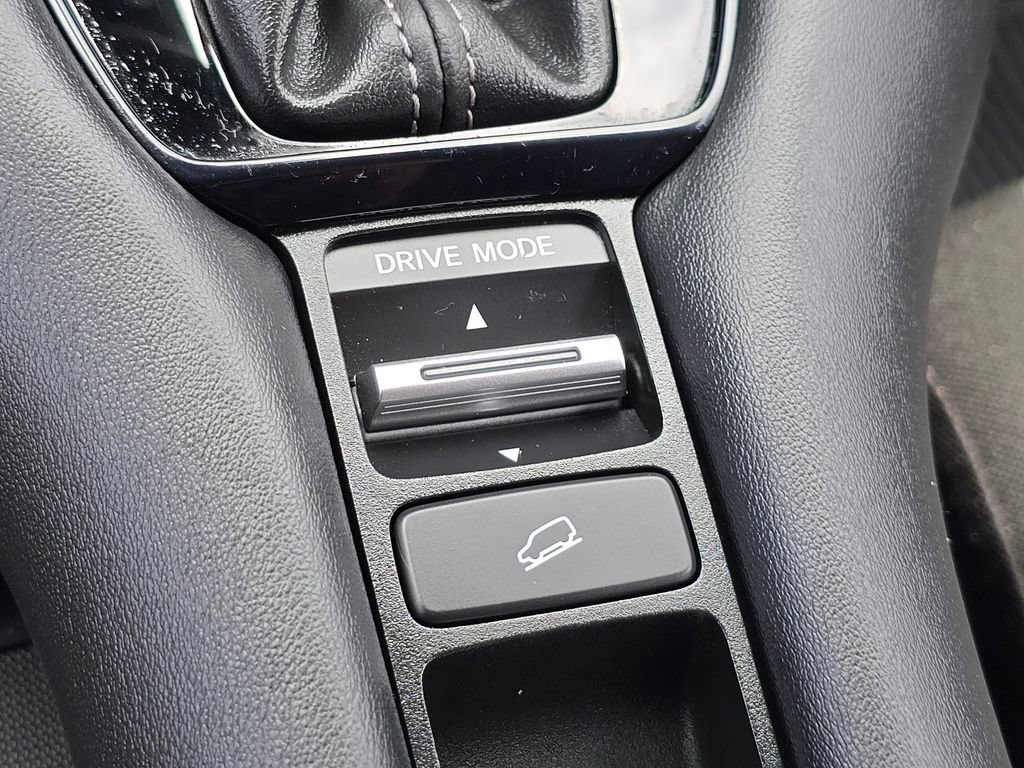 Certified 2025 Honda HR-V LX image 27