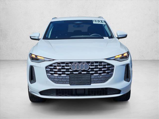 Certified 2025 Audi Q5 Premium w/ Convenience Package video 2