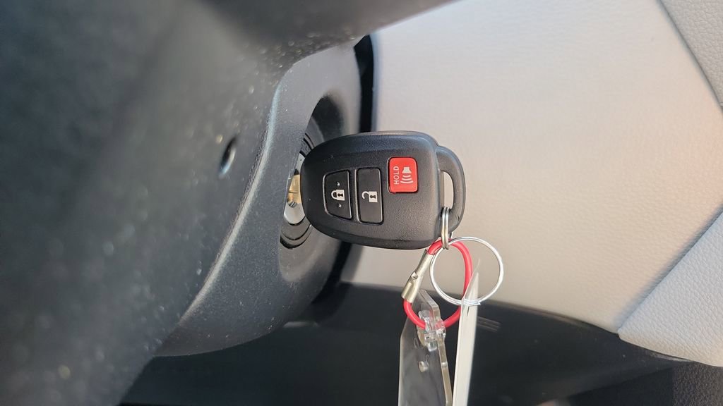 Certified 2024 Toyota Corolla Cross L image 27