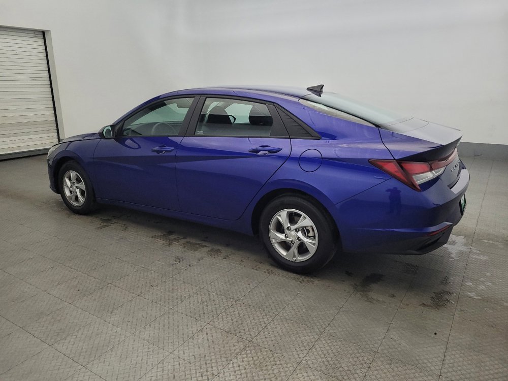 Used 2022 Hyundai Elantra SE image 3