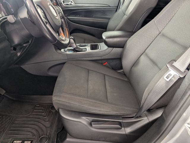 Used 2020 Jeep Grand Cherokee Laredo RWD image 12
