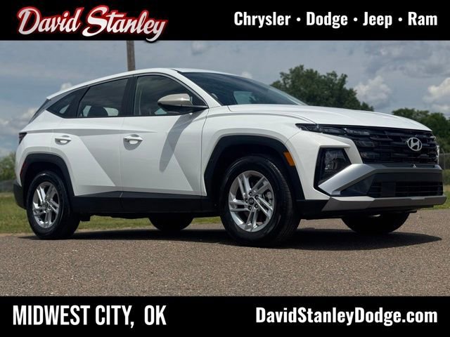 Used 2025 Hyundai Tucson SE FWD image 1