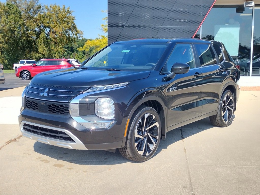 New 2025 Mitsubishi Outlander SE image 1