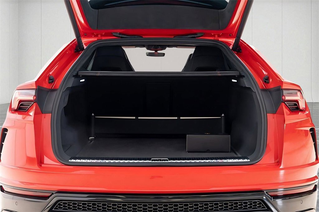 Used 2022 Lamborghini Urus image 18