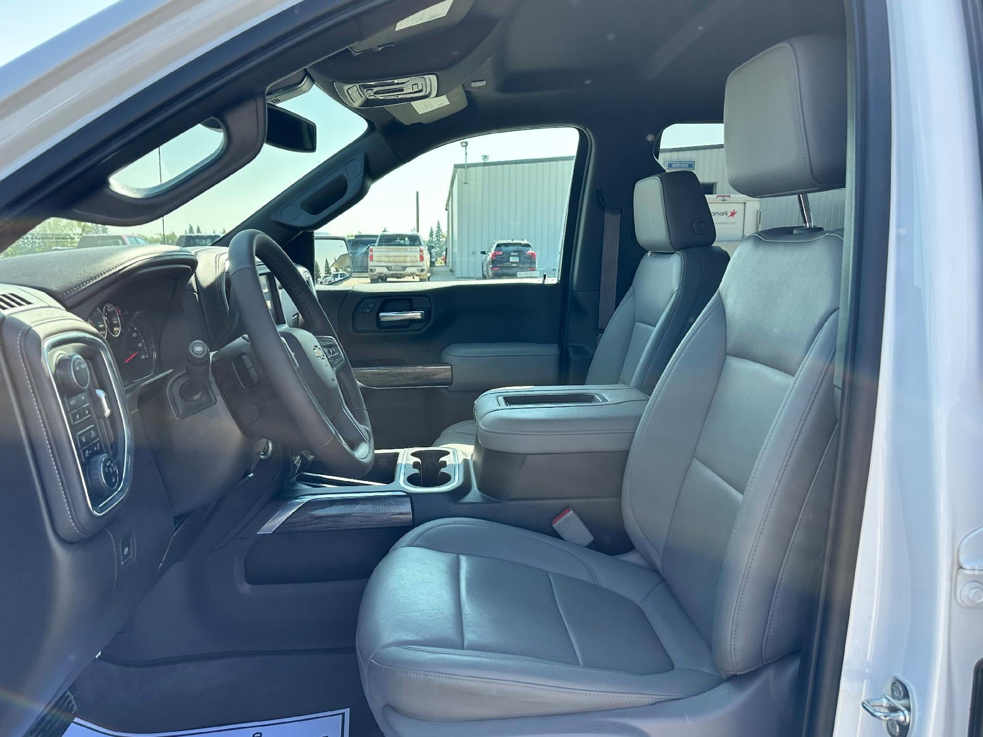 Used 2022 Chevrolet Silverado 1500 LTZ AWD/4WD image 10