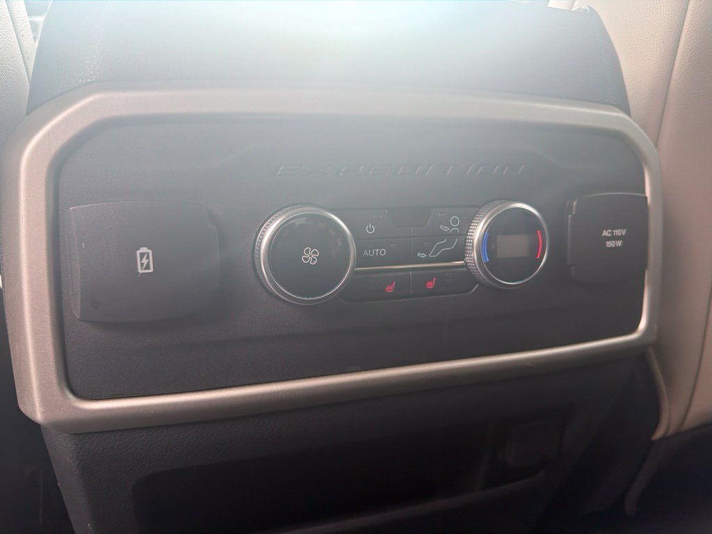 Used 2023 Ford Expedition Limited AWD/4WD image 11