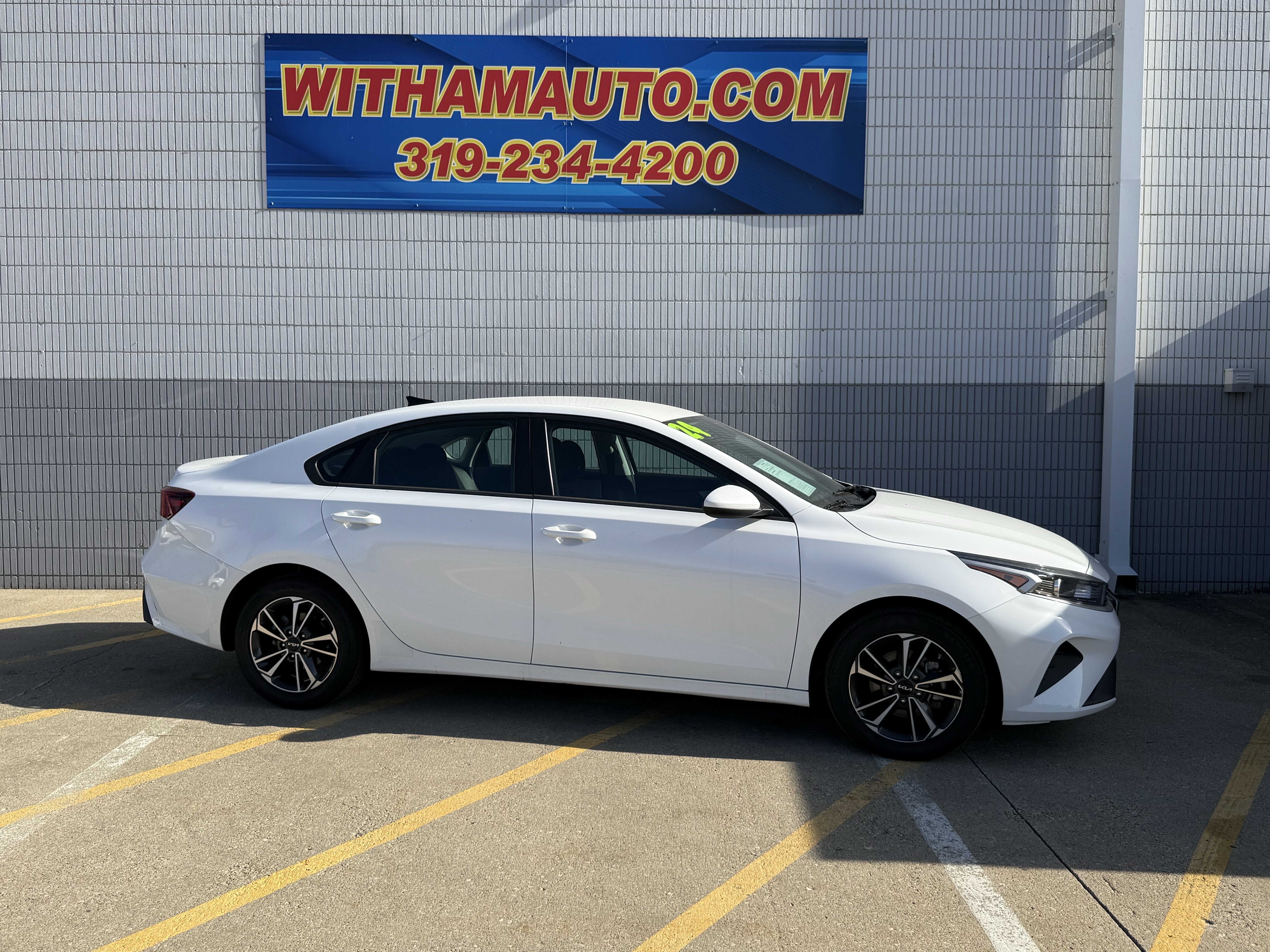 Used 2024 Kia Forte LXS image 3