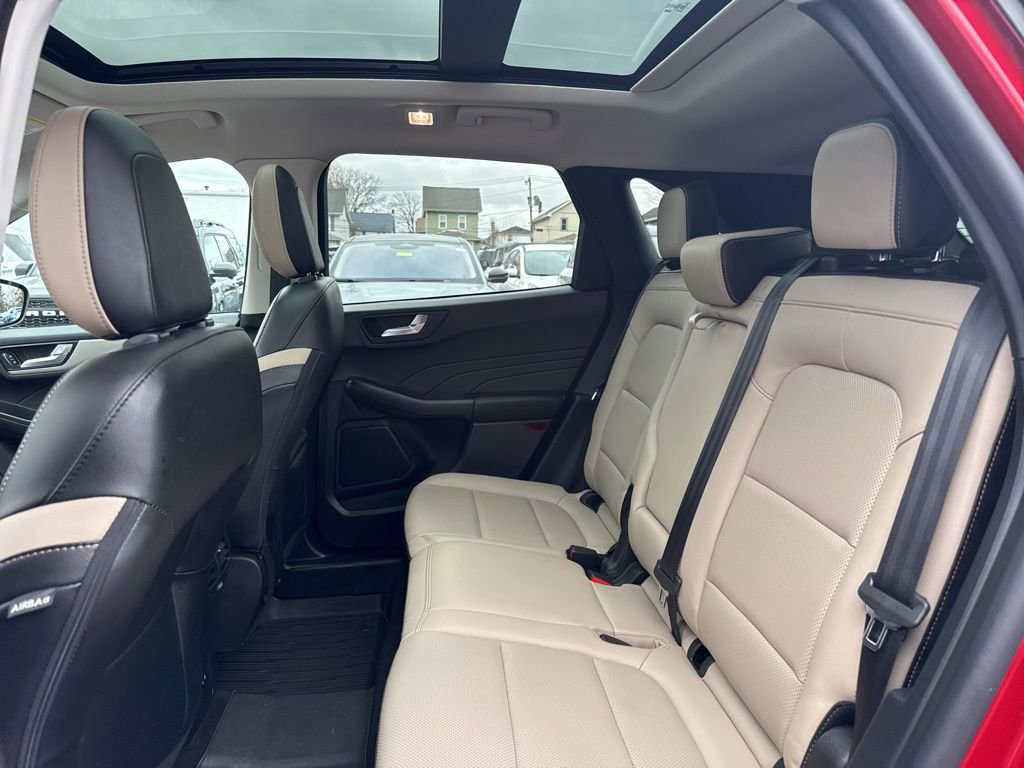 Certified 2022 Ford Escape SEL image 17