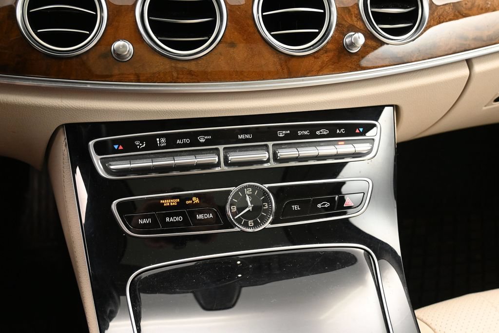 Used 2018 Mercedes-Benz E 300 4MATIC image 17