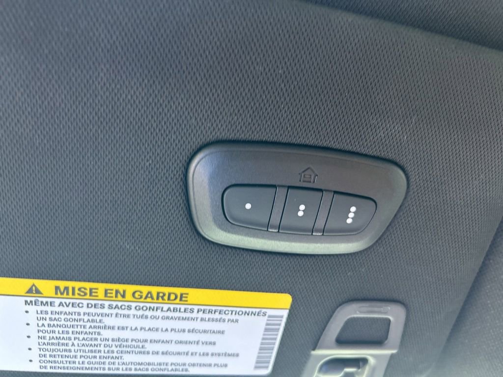Used 2025 Jeep Grand Cherokee Limited w/ Black Appearance Package RWD image 46