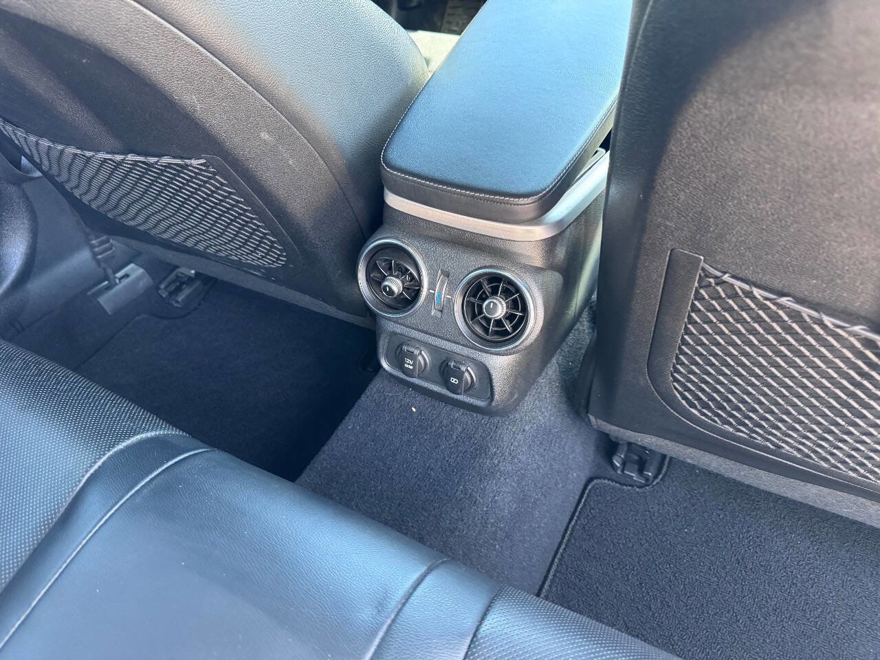 Used 2021 Kia Stinger GT image 10