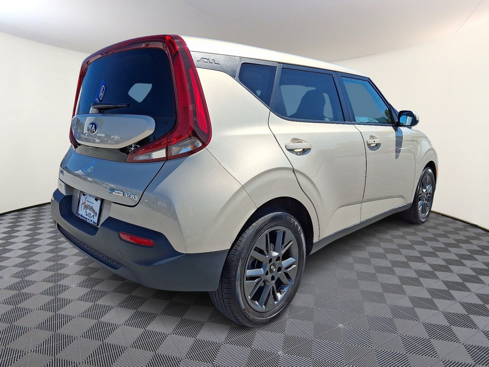 Used 2020 Kia Soul EX FWD image 6