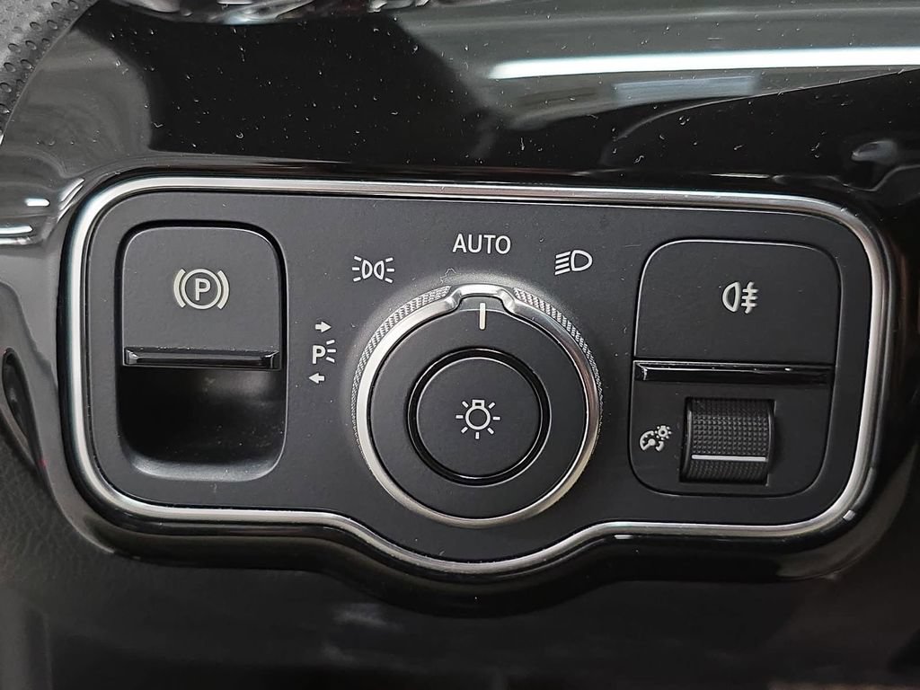 Used 2022 Mercedes-Benz CLA 35 AMG 4MATIC image 20