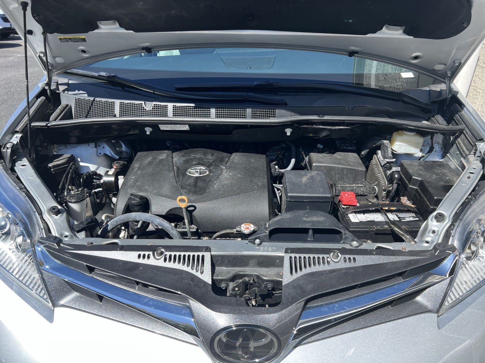 Used 2020 Toyota Sienna XLE w/ XLE Navigation Package FWD image 29