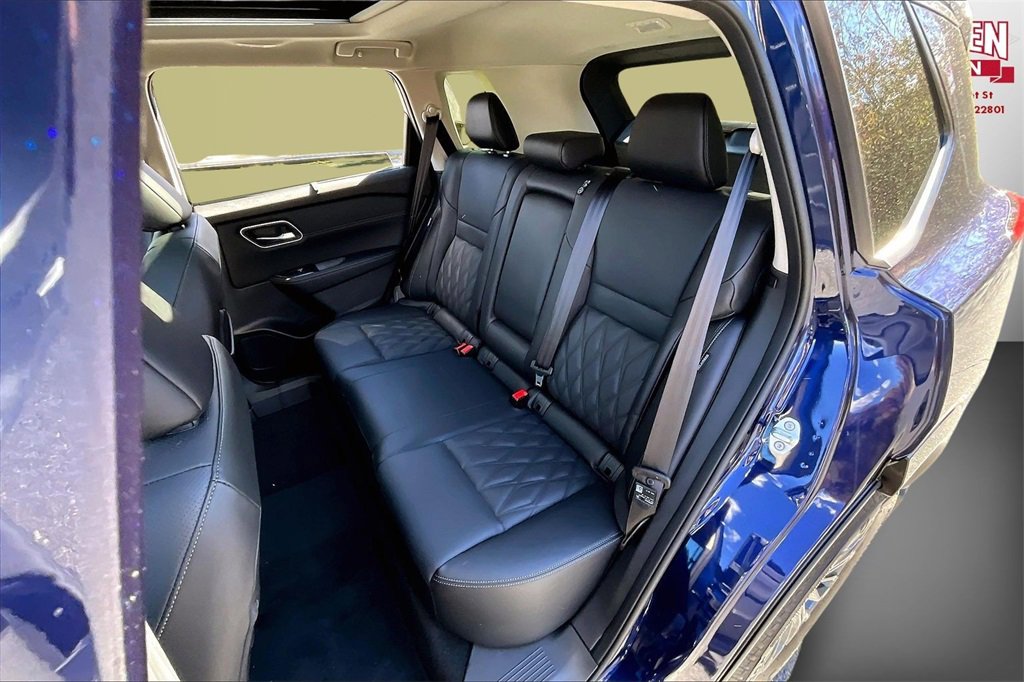 New 2026 Nissan Rogue Platinum image 28