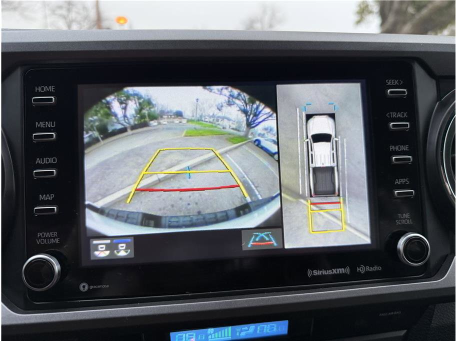 Used 2023 Toyota Tacoma TRD Sport w/ Advanced Technology Package image 10