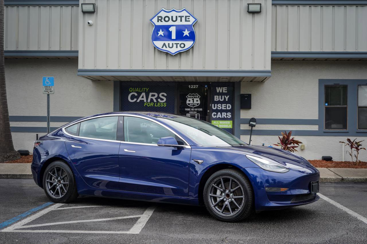 Used 2018 Tesla Model 3 Long Range RWD image 3