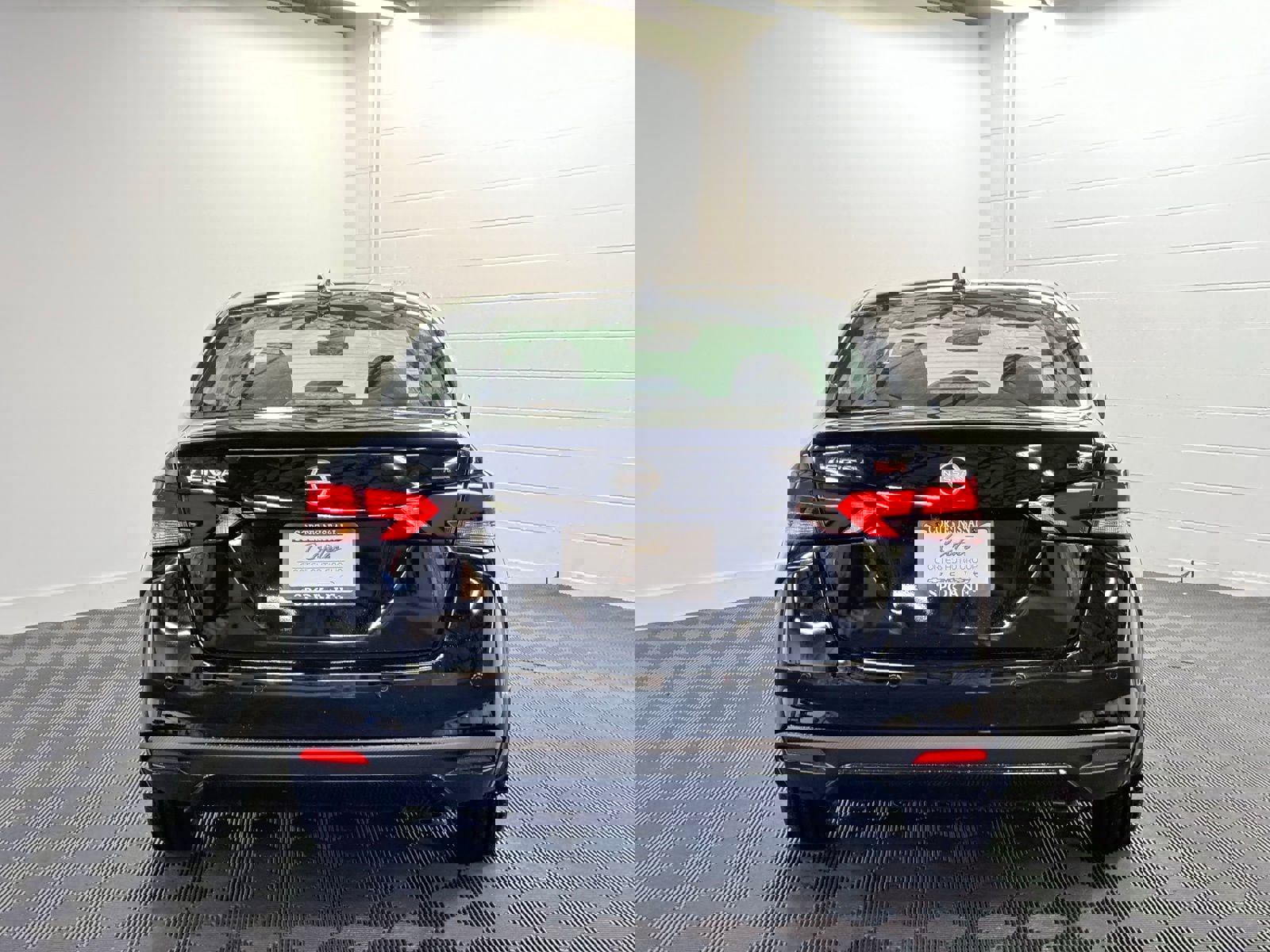 New 2025 Nissan Versa SR image 6