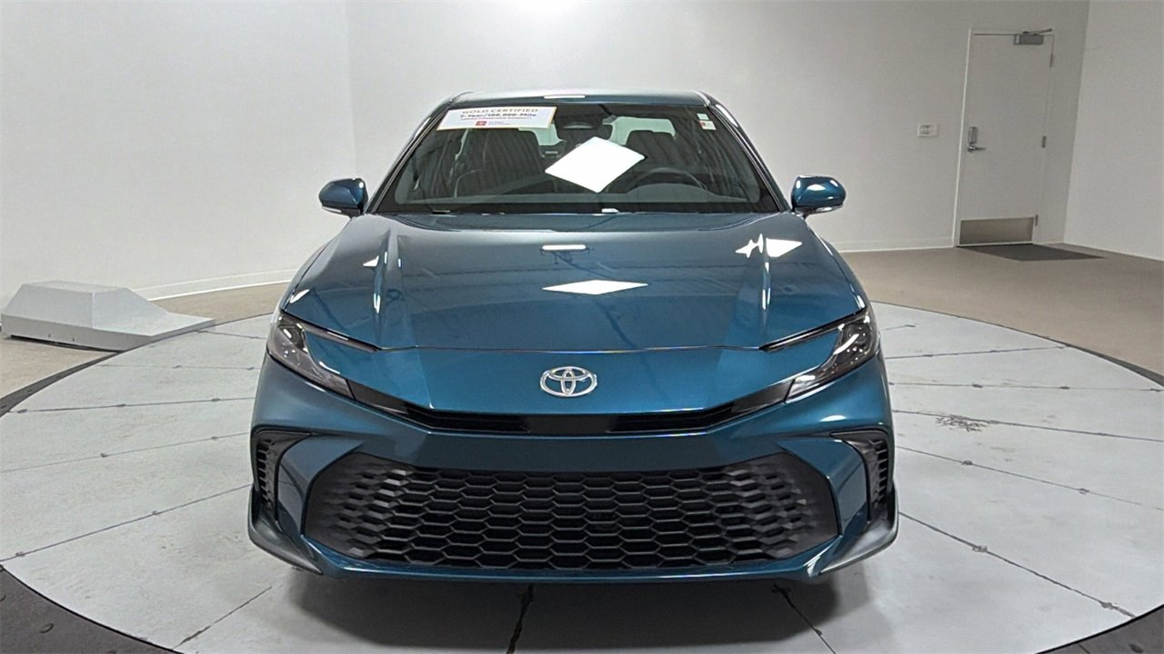 Certified 2025 Toyota Camry SE video 2
