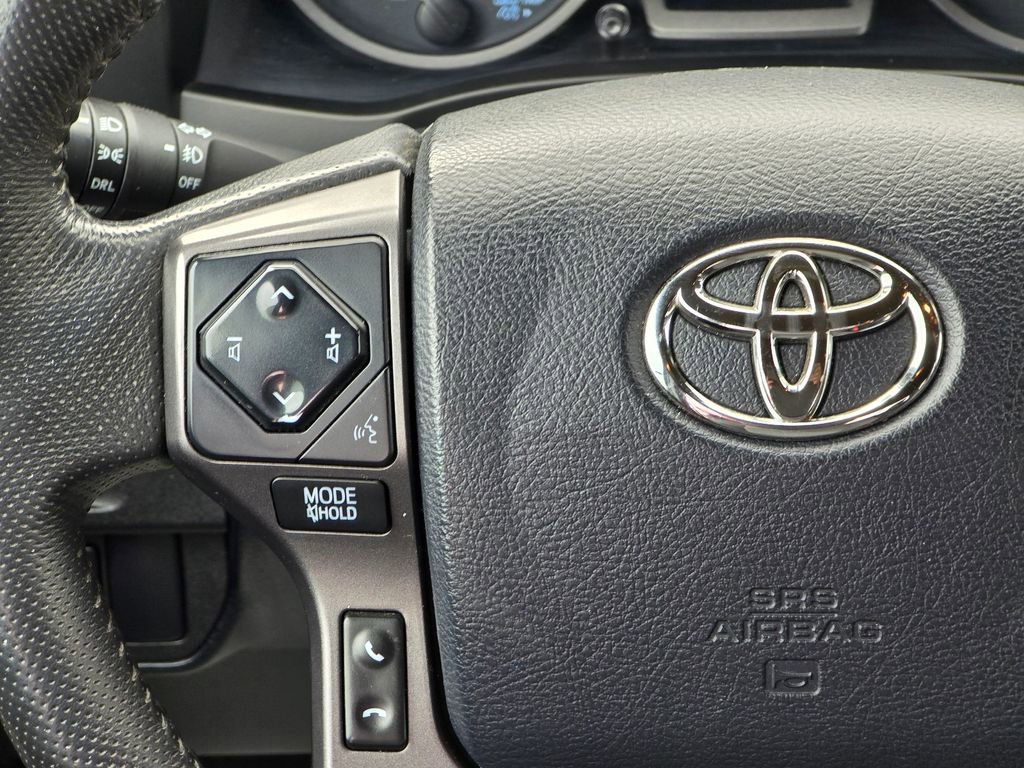 Used 2019 Toyota Tacoma TRD Sport w/ Technology Package image 14