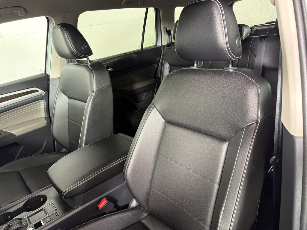 Used 2023 Volkswagen Atlas SE FWD image 13