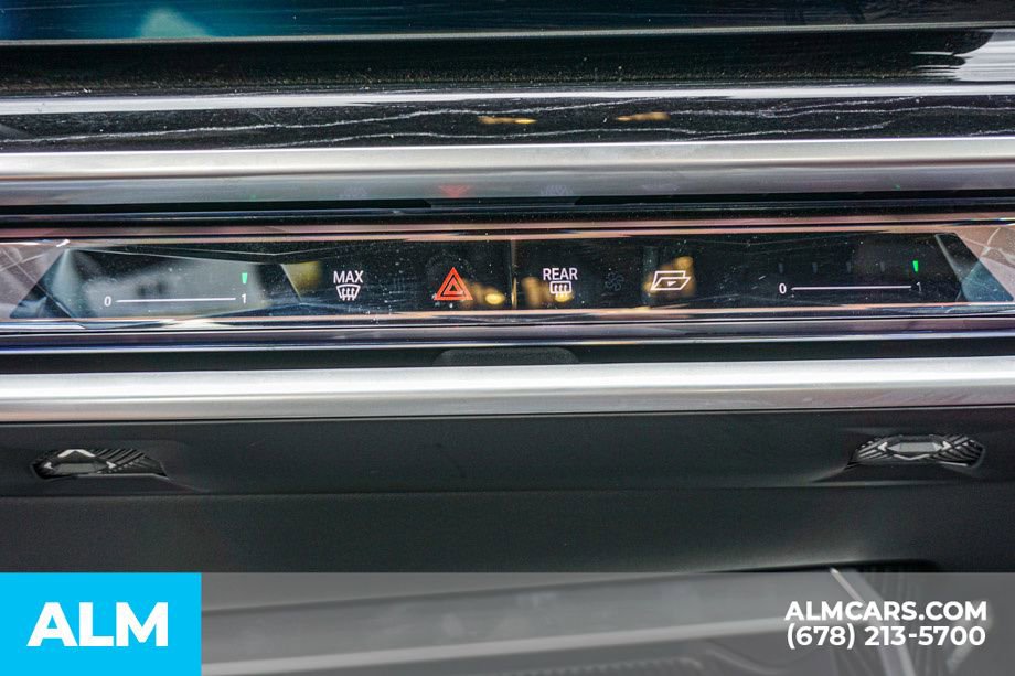 Used 2025 BMW i7 eDrive50 w/ M Sport Package image 44