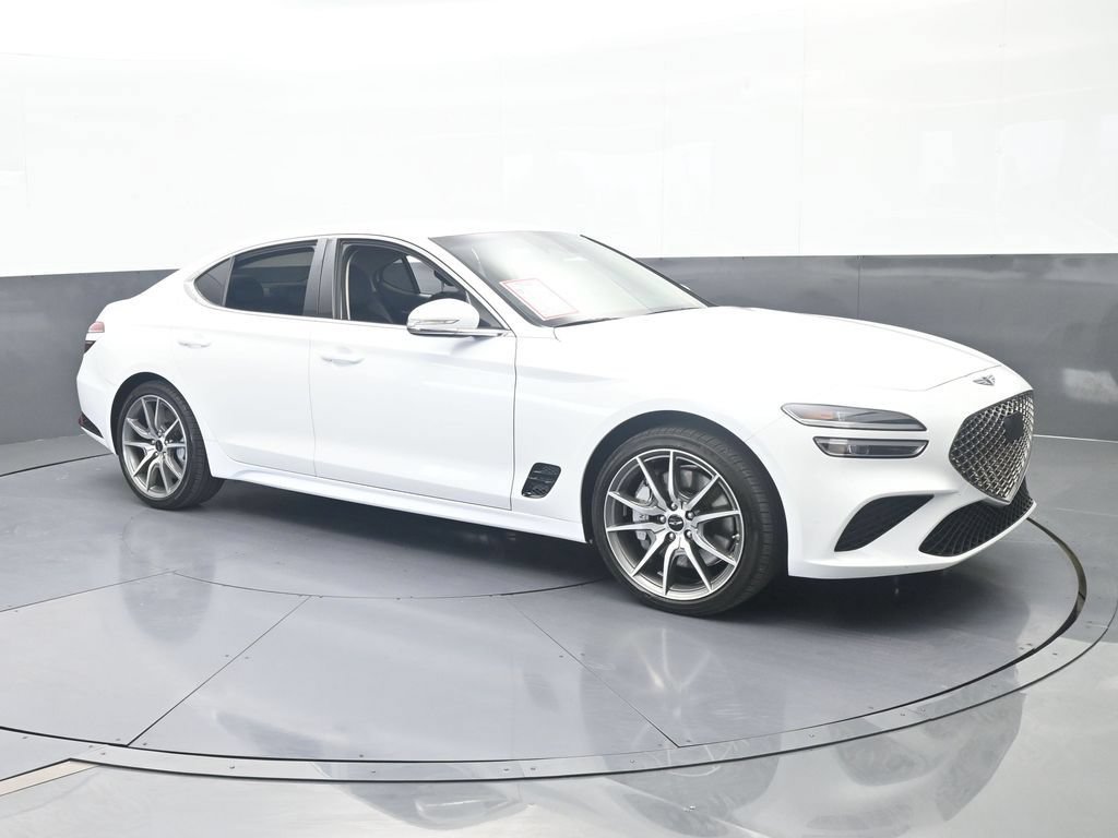 Used 2025 Genesis G70 2.5T RWD image 8