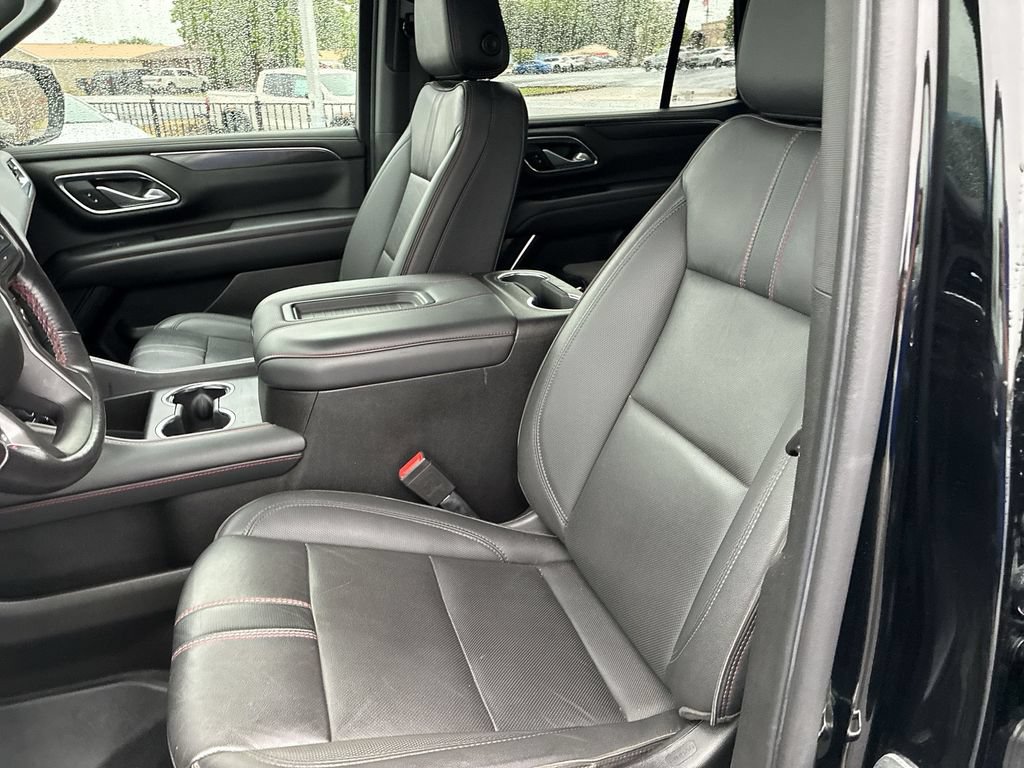 Used 2022 Chevrolet Tahoe RST w/ Luxury Package AWD/4WD image 11