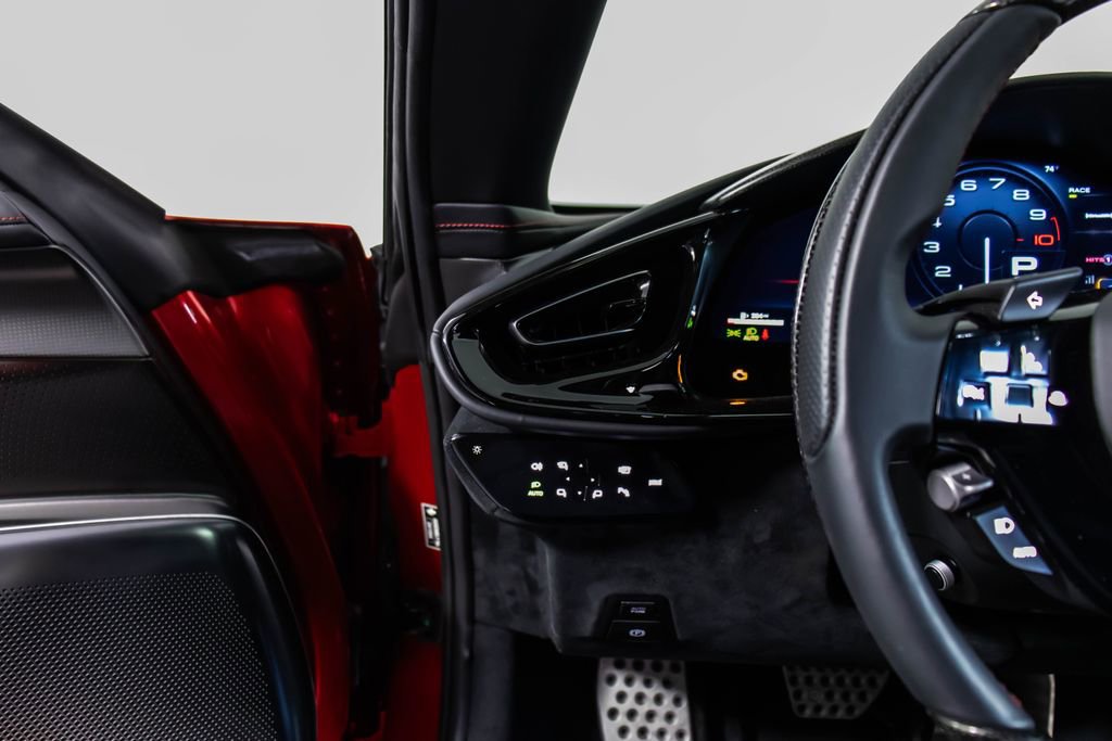 Certified 2025 Ferrari 12Cilindri RWD image 38
