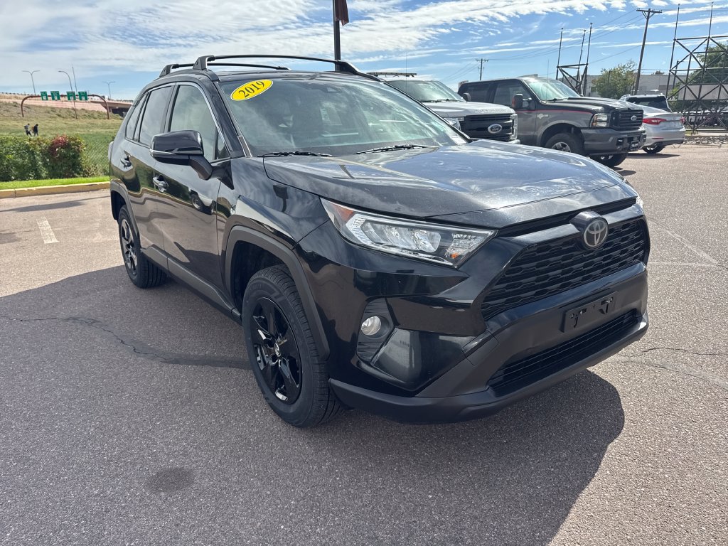Used 2019 Toyota RAV4 XLE w/ Convenience Package AWD/4WD image 3