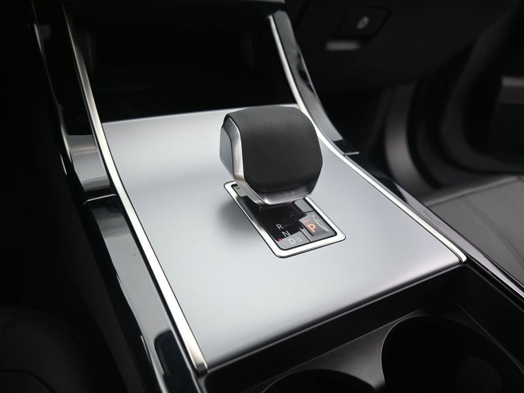 Used 2025 Land Rover Range Rover Velar S image 22