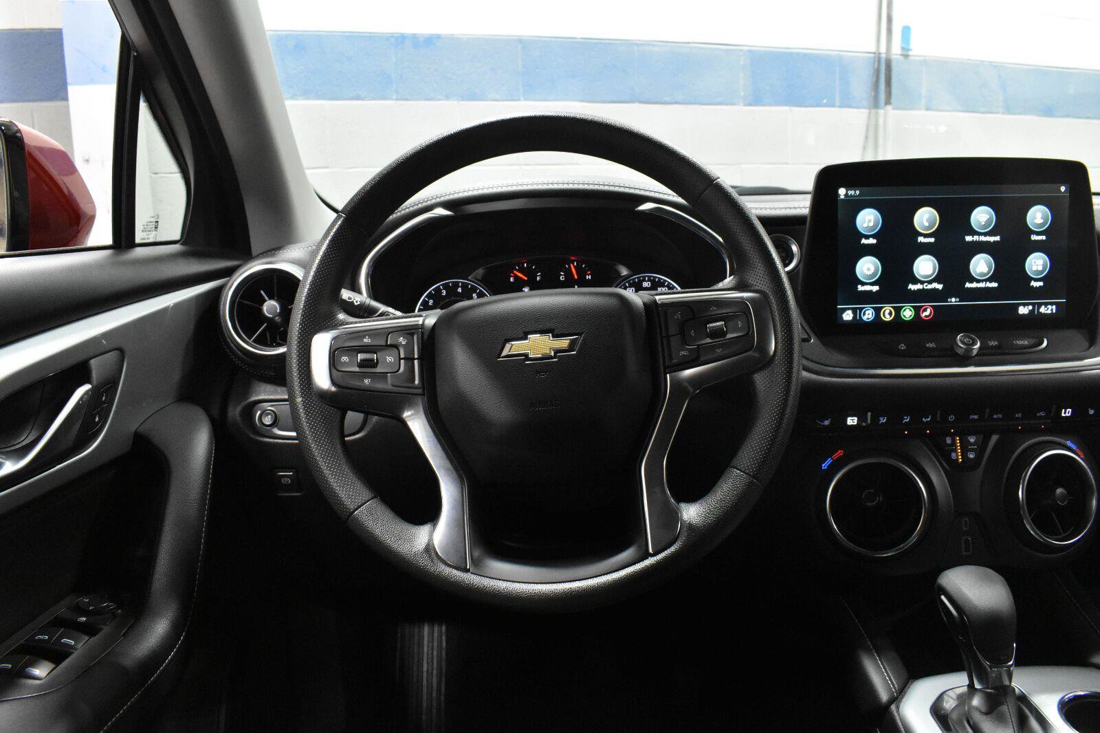 Used 2025 Chevrolet Blazer LT AWD/4WD image 9