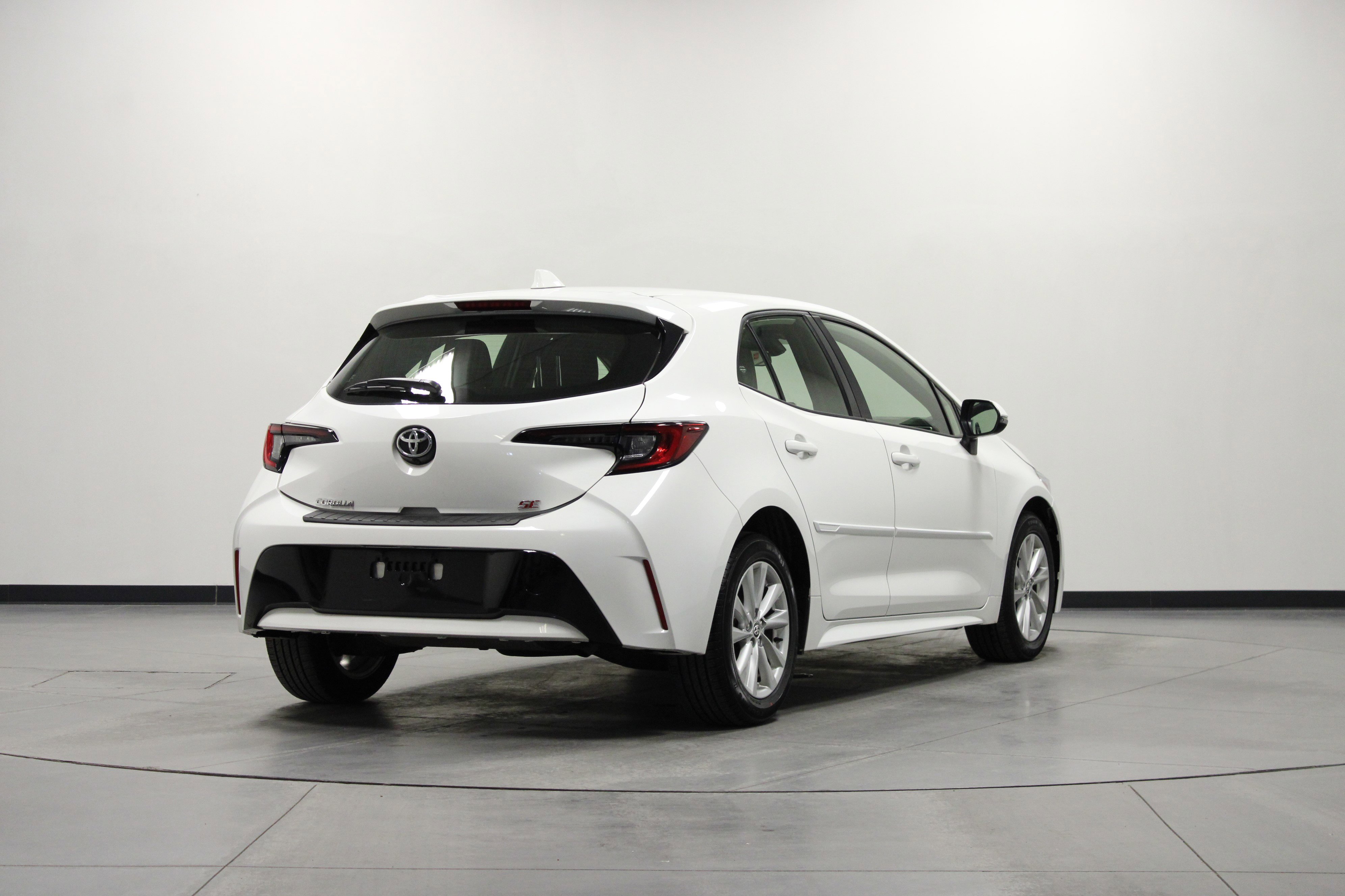 Used 2023 Toyota Corolla SE image 4