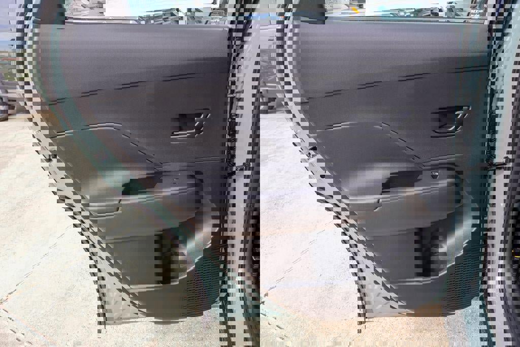 New 2026 Hyundai Kona SE image 13