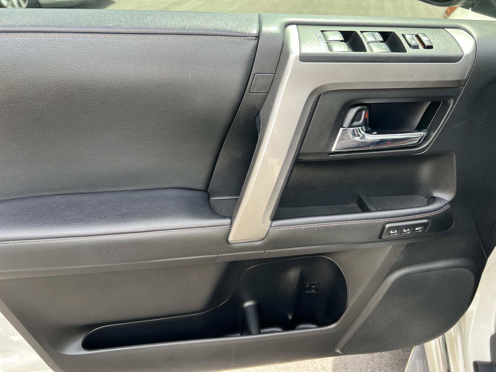 Used 2021 Toyota 4Runner Limited RWD image 10