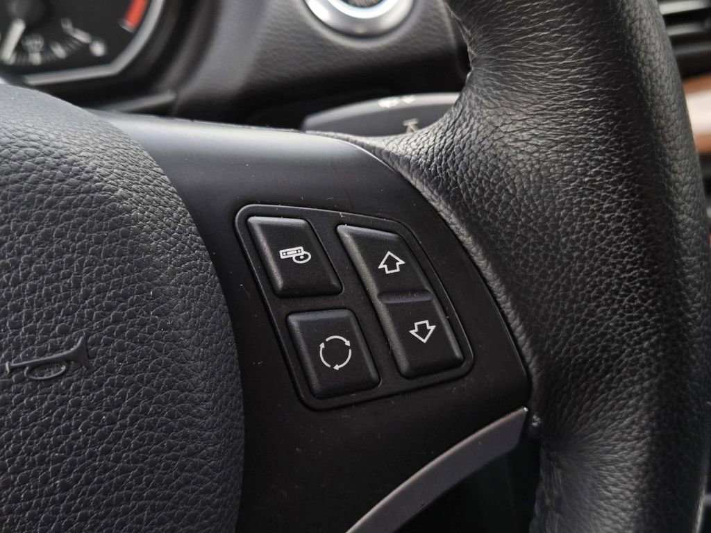 Used 2008 BMW 128i Convertible image 20