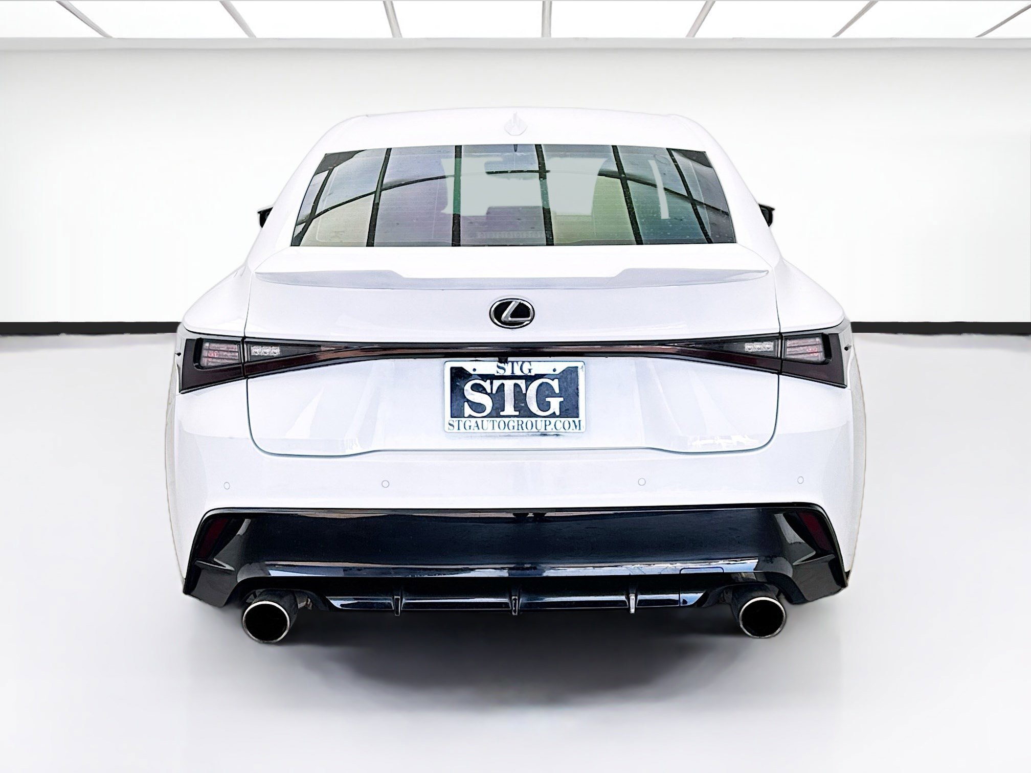Used 2023 Lexus IS 350 F Sport RWD image 5