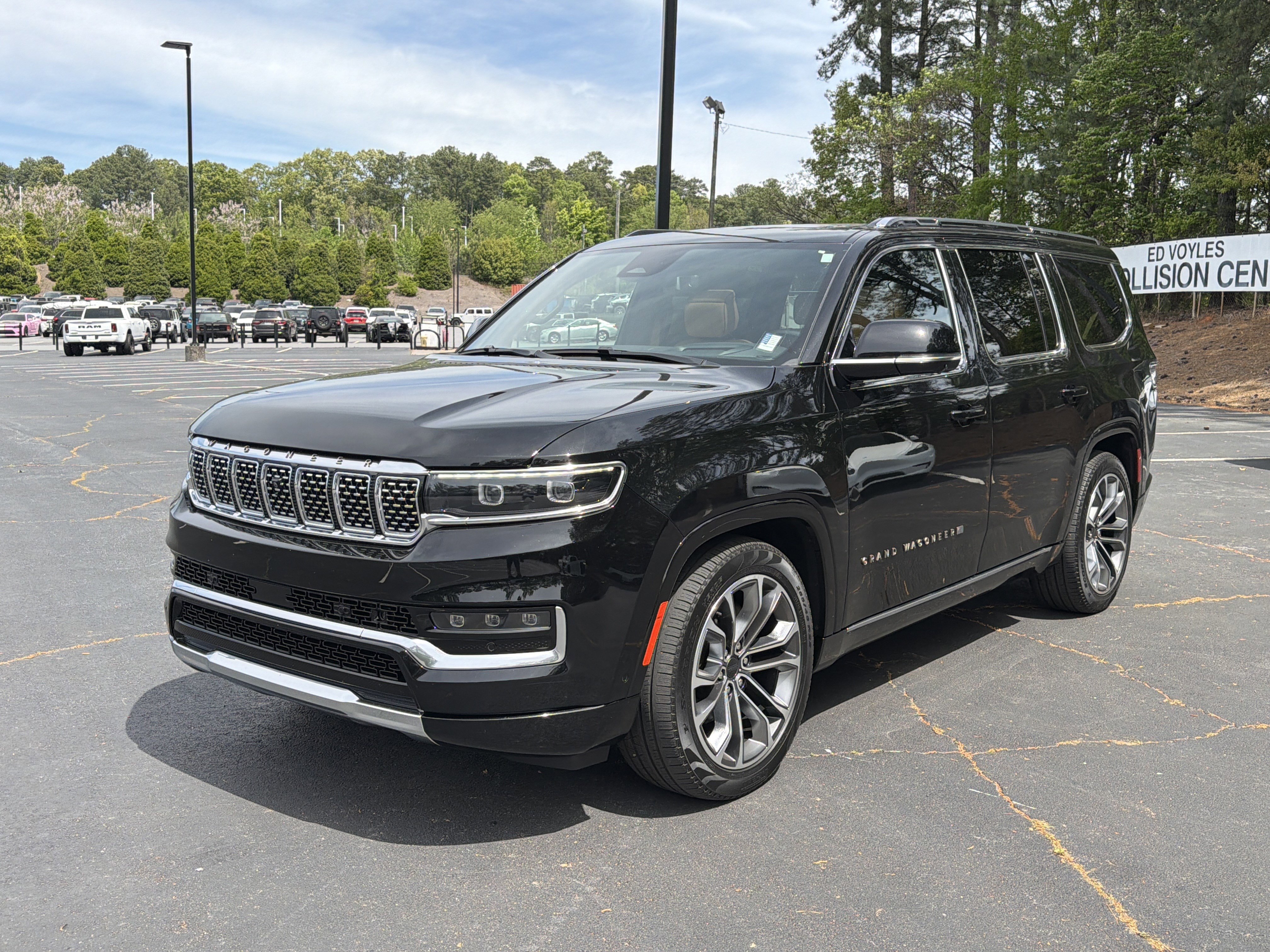 Used 2025 Jeep Grand Wagoneer Series III w/ Rear Seat Video Group 1 image 3